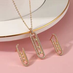 Elegant Gold Necklace and Earring Set